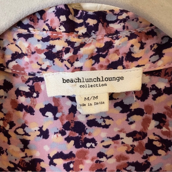 🌻3 for $25 SALE- Beachlunchlounge Abstract Button Down Blouse - Picture 7 of 8